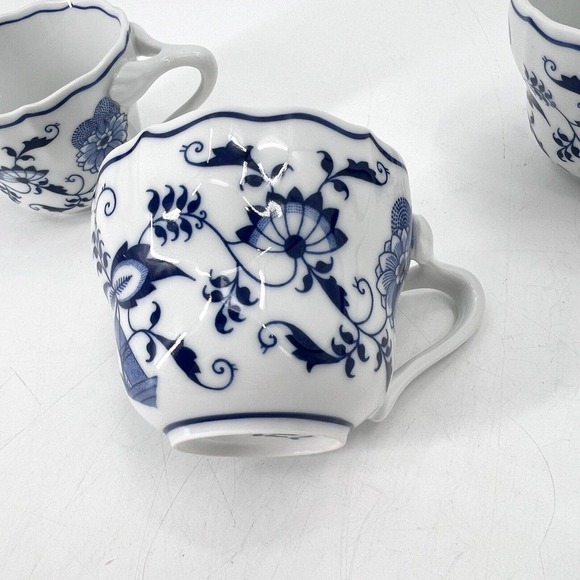 Blue Danube Porcelain Blue Onion Pattern Tea Cups Japan Set of 3 - Picture 2 of 6